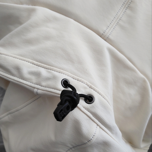 ~~MT🤍HARDWEAR Bomber Jacket~~ - Picture 14 of 15